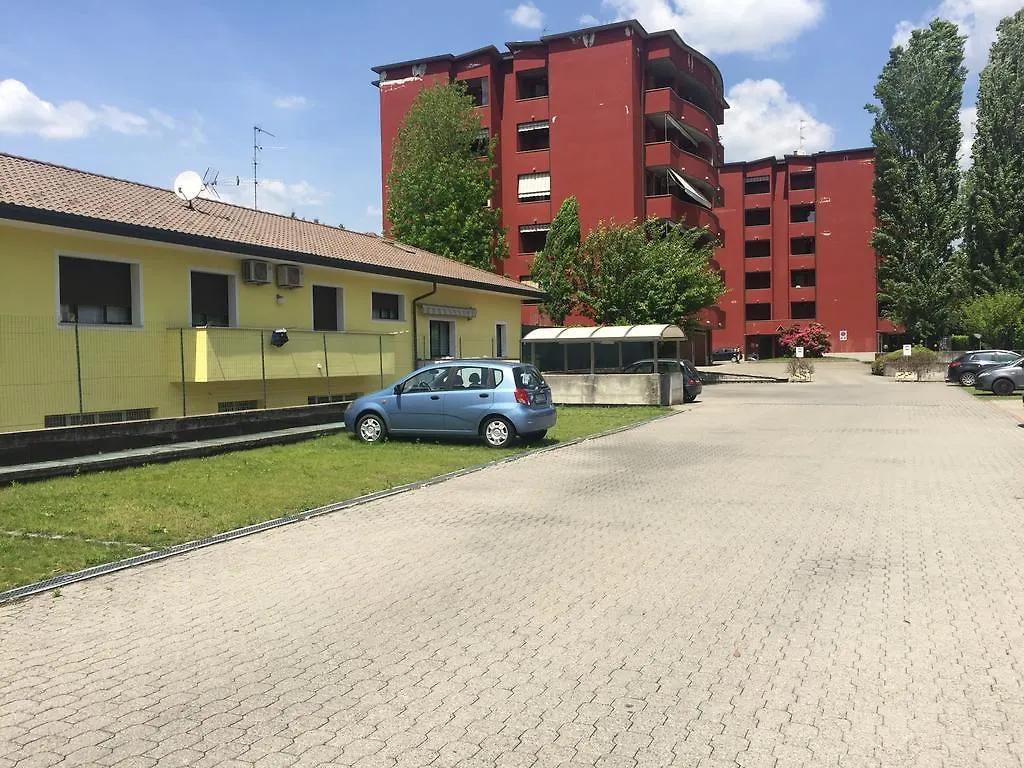 Bnbook Bilo Malpensa Gallarate 0*,  Italy